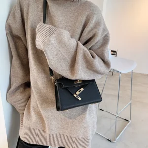 Smart Women's Shoulder Bag - Ultimate Fashion Accessory